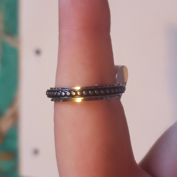 Fidget ring - Picture 2 of 3